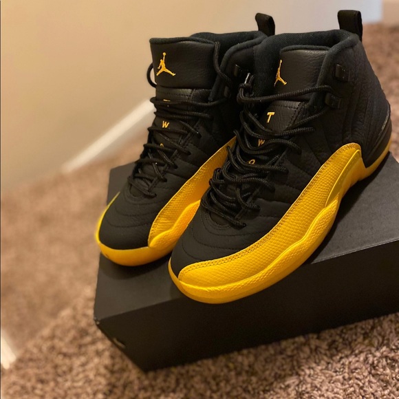 Jordan 12 - Picture 2 of 2